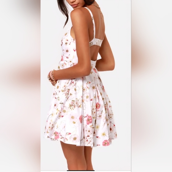 BB DAKOTA Floral Mini Dress in White and Pink 100% Cotton S - Picture 9 of 11